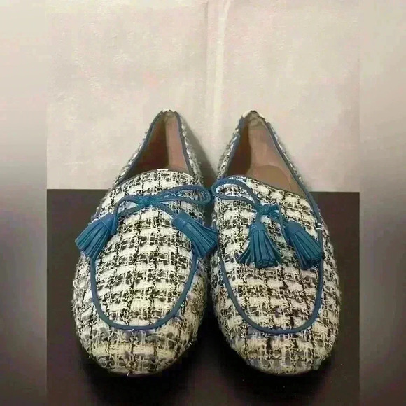 Ann‎ Taylor Ursula Tweed Tassel Loafers Womens size 8 with Blue Leather Trim - Picture 2 of 9